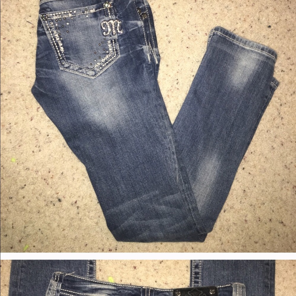 Miss me straight leg